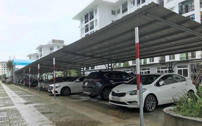Bảo vệ lốp khi đỗ xe ngoài trời