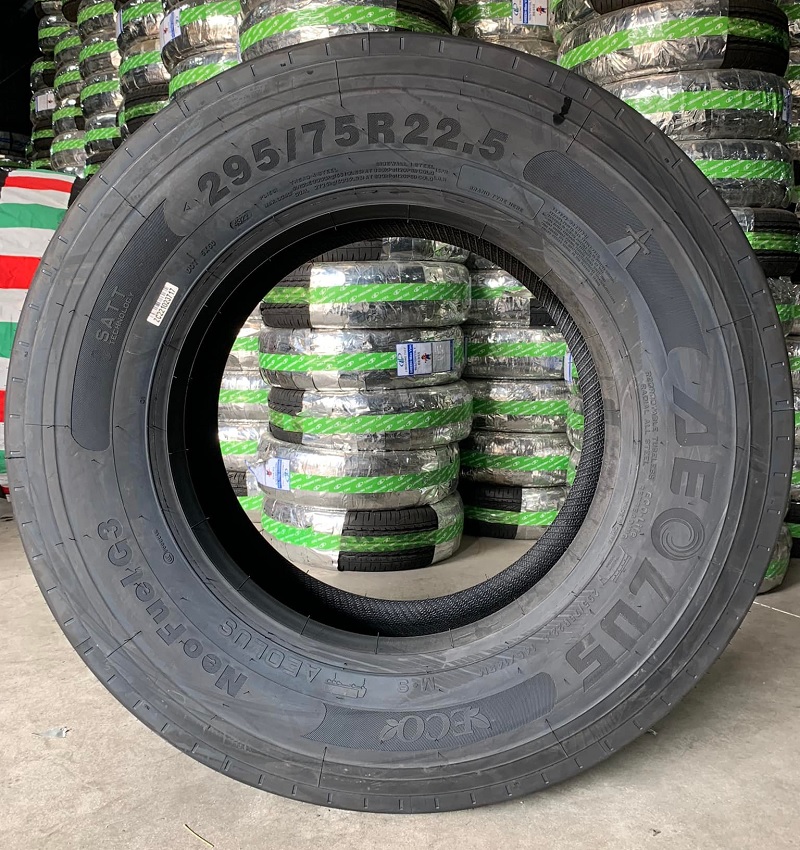 "295/75R22.5", số 22.5 cho biết lốp phù hợp với vành xe 22.5 inch.