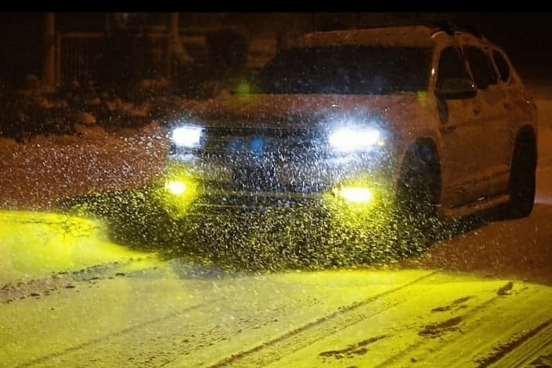 Kinh nghiệm lái xe an toàn khi trời mưa vào ban đêm