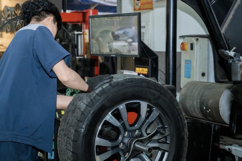 Lốp ô tô dễ bị ảnh hưởng bởi thói quen sử dụng