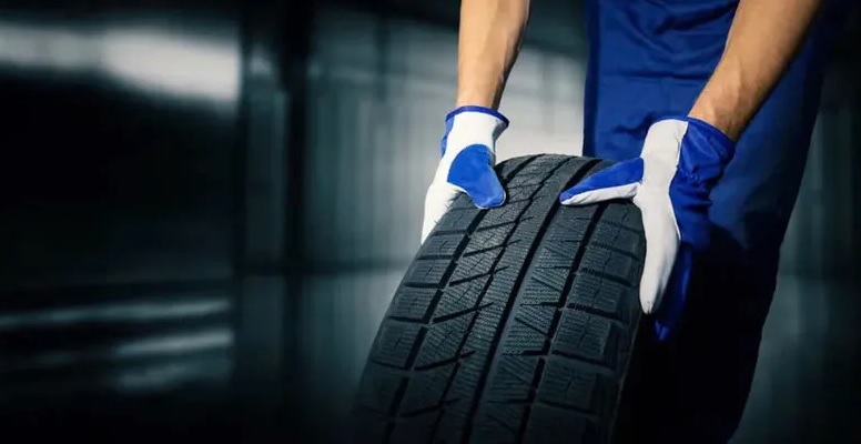 Lý do cần nhận biết sớm thời điểm cần thay lốp ô tô